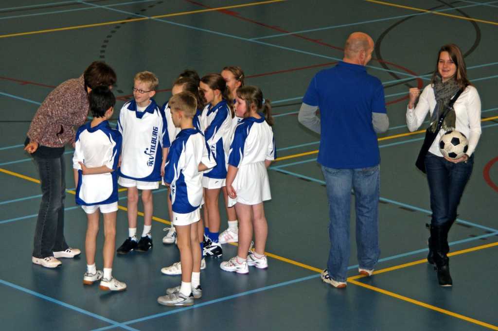 Korfbal E2 6 februari 2010.JPG